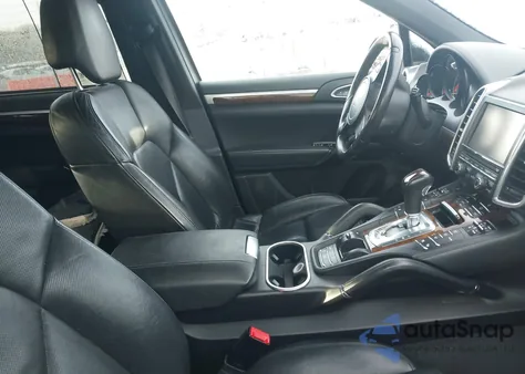 2013 Porsche Cayenne Diesel z USA, uszkodzony, nr VIN WP1AF2A23DLA40994